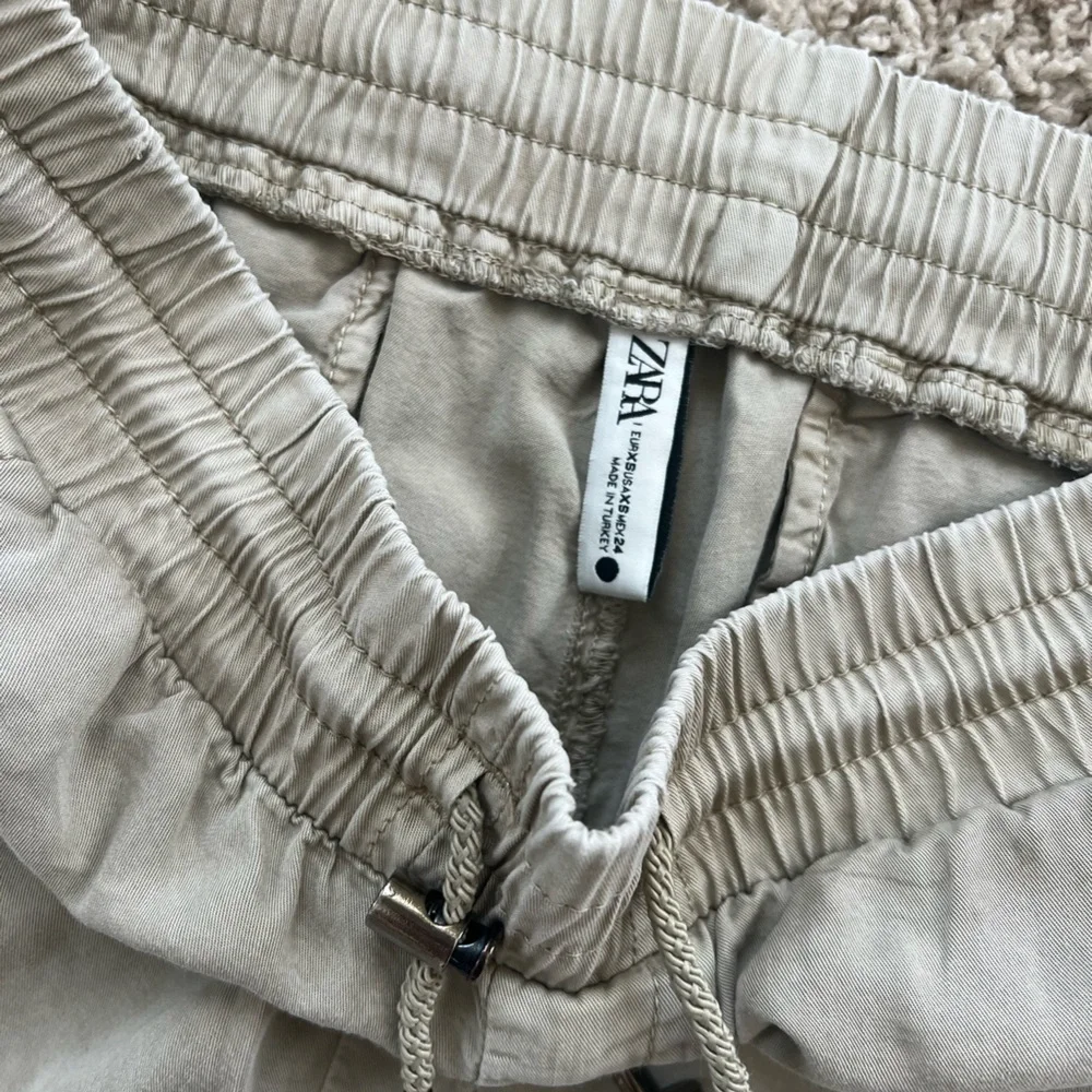 Zara pants - Picture 2 of 4